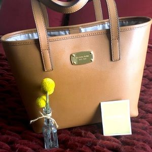 Brown leather Michael Kors tote